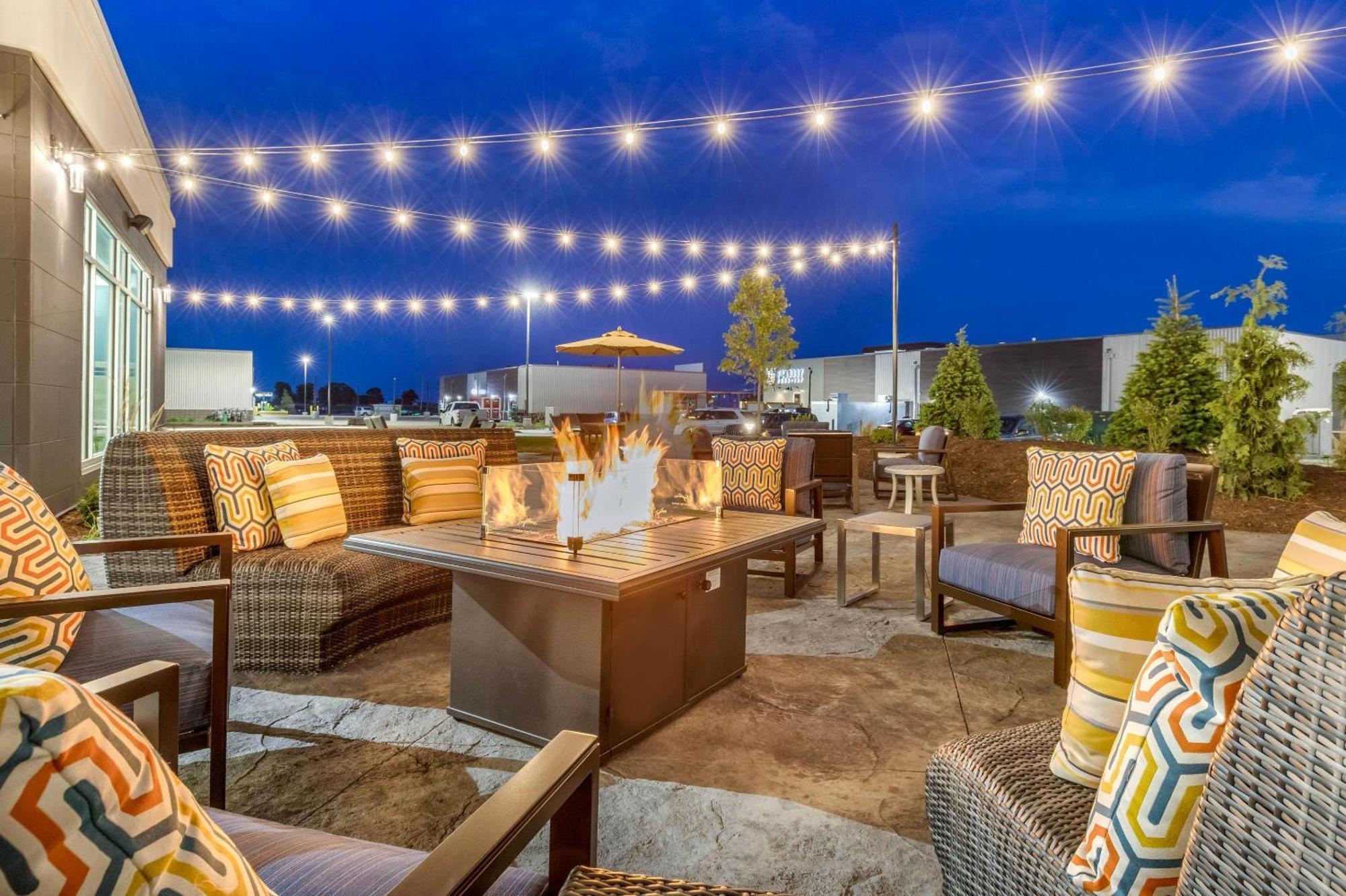 Cambria Hotel Davenport Quad Cities Bettendorf Kültér fotó